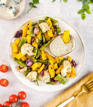 Przepis na warzywa z aromatycznym dipem serowym – warzywa z dipem